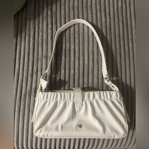 👜NWOT CALL IT SPRING Elegant White Women's Shoulder Bag